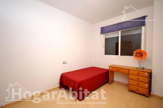 ¡UBICACIÓN IDEAL! AMPLIO, BONITO Y EXTERIOR CON GARAJE Y BALCÓN — 42