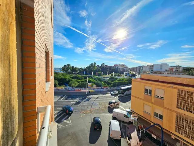 Apartamento en Torrevieja: 4 hab, 2 baños — 10
