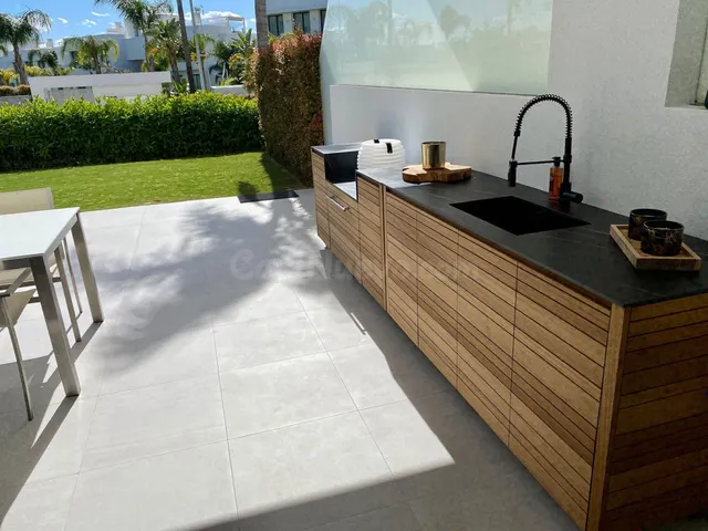 Planta baja 2 habitaciones 182m² en alquiler - Costa Del Sol - foto 2