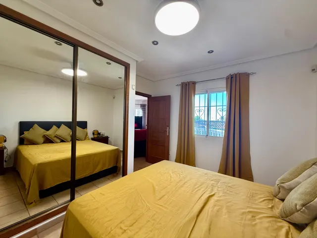 Espectacular villa independiente con piscina privada — 33