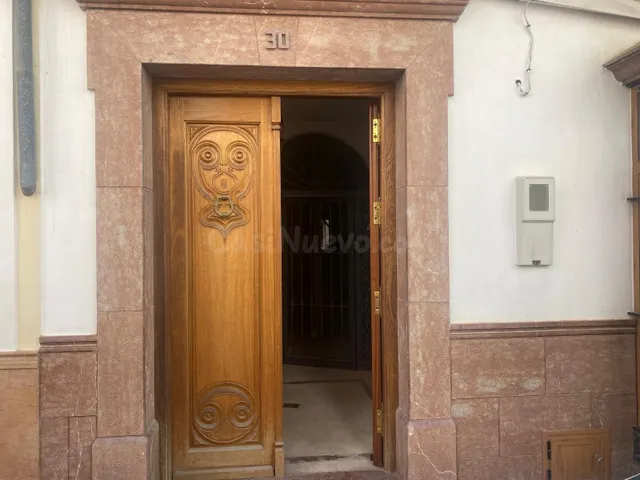 MAGNIFICO EDIFICIO SEÑORIAL EN LA MEJOR CALLE DEL ENCANTADOR - foto 2