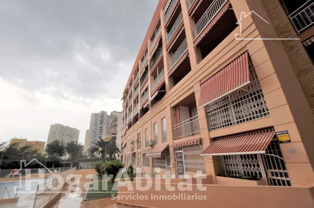 REFORMADO CON PISCINA JUNTO A LA PLAYA — 36