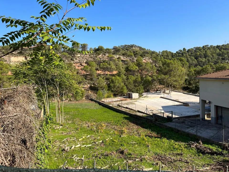 Solar en venda a LES GARRIGUES.
