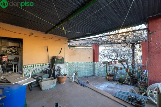 Casa con estupenda ubicación en Armilla. avenida de los ogíjares — 10