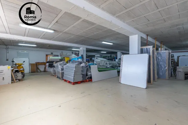 Nave industrial 2169m² en venta - Iznalloz — 2