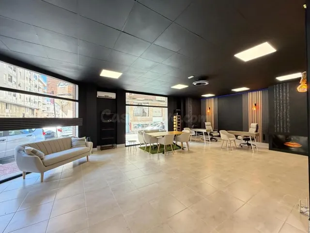 Local comercial 121m² en venta - Estacion de autobuses — 5