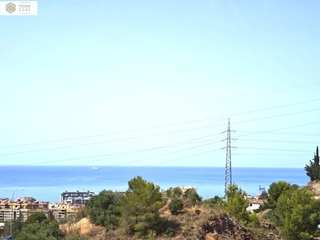 PRECIOSO CHALET PAREADO JUNTO AL MAR — 36