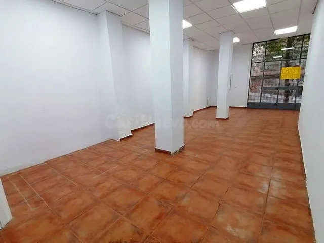 LOCAL COMERCIAL en Pleno Centro de Cáceres, Zona CANOVAS - M