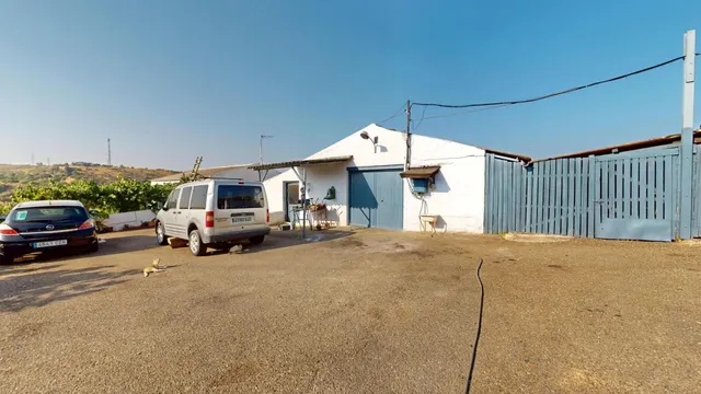 Finca rústica de más de 70 hectáreas con cortijo, casa de guardas y nave agrícola a solo 10 minutos de Córdoba — 39