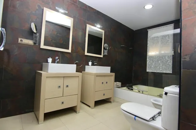 Alquiler larga estancia chalet con piscina — 30