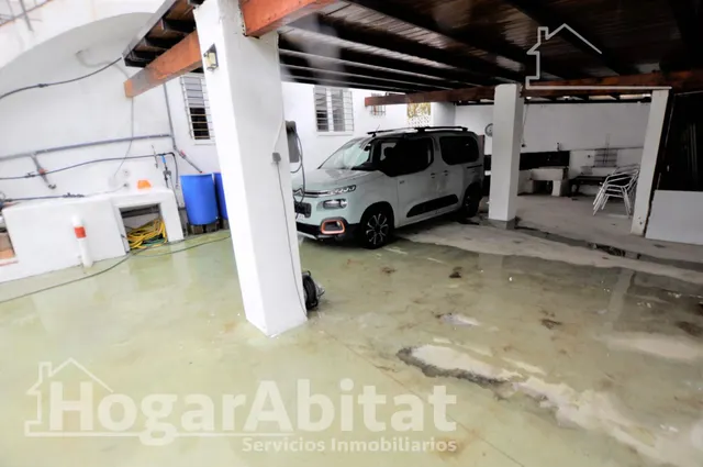 ¡Magnífico chalet! Amplio y lleno de luz, con piscina, terraza, garaje y parcela — 23