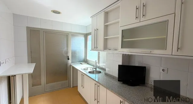 ESTUDIO HOME MADRID OFRECE vivienda de 99 m2 construidos, en urbanización cerrada, en la zona de Montecarmelo. — 5