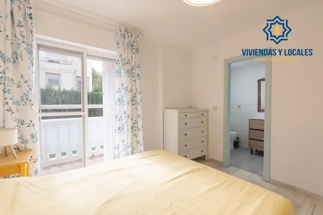 Casa independiente con piscina en La Zubia. — 20
