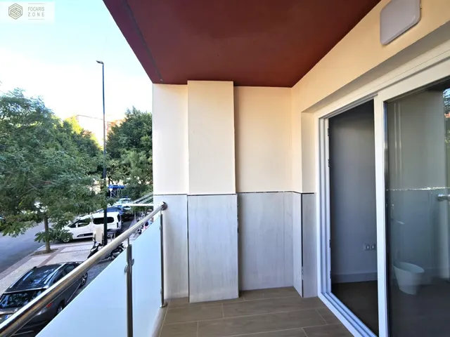 PISO ALQUILER EN LA ZONA DE LOS GUINDOS — 12