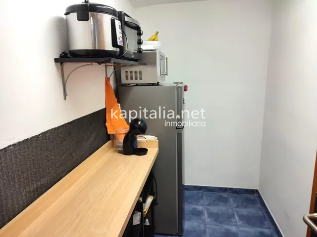LOCAL COMERCIAL A LA VENTA EN ONTINYENT, UBICADA EN ZONA CENTRICA. — 12