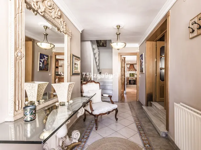 Chalet 6 habitaciones 357m² en venta - Centro — 24