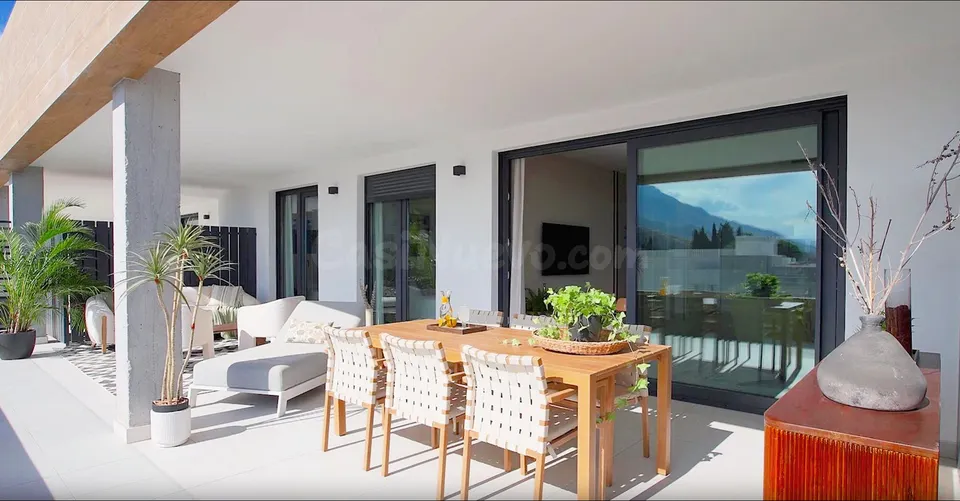 Piso de Lujo de 2 DORM. a ESTRENAR!! amplia TERRAZA y VISTAS AL MAR!!! Los Monteros, MARBELLA
