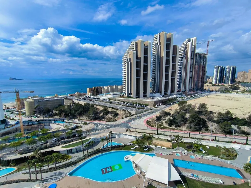 Increible piso de lujo en moderna residencial Sunset Waves.