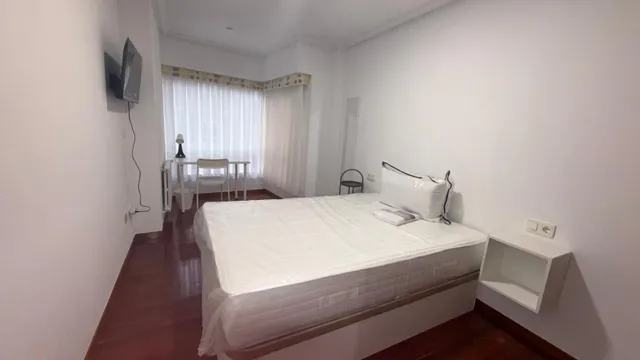 Maravillosa habitación de alquiler en pleno centro de Ourense – zona valle-inclán — 6