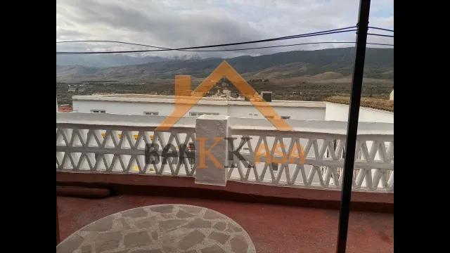 SE VENDE CASA CON LOCAL ABAJO EN FIÑANA ZONA CENTRO — 11