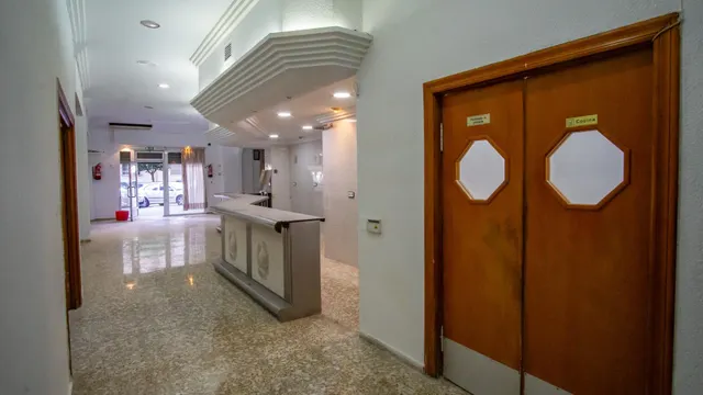 Local Comercial en Avd. de Madrid. — 6