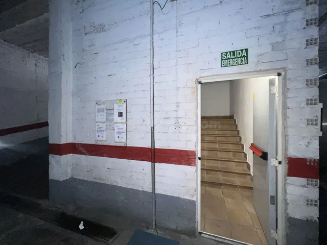 Garaje 30m² en venta - Centro — 2