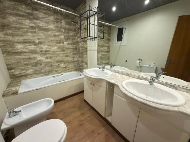 Espectacular piso con gran terraza con salida desde comedor, garaje para dos coches y trastero y terraza solarium — 27