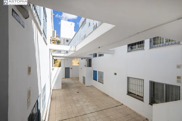 Piso en Cenes de la Vega con plaza de aparcamiento — 21