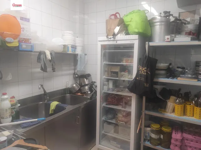 En Villatoro. Se vende restaurante en pleno funcionamiento — 15