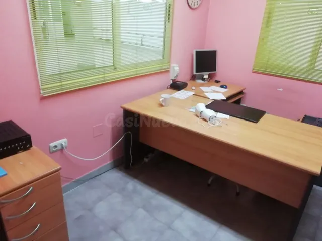 Bajo comercial de 435 m2 frente al Colegio Bergantiños - foto 4