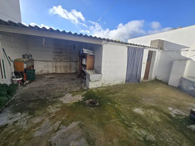 CASA DE DOS PLANTAS CON TEJADO NUEVO — 9