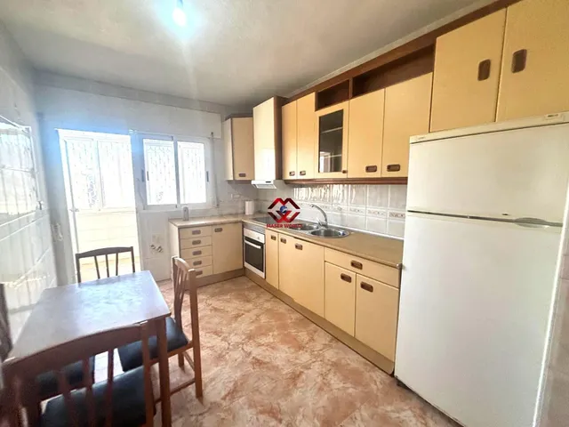 Amplio piso de 3 dormitorios con garaje, terraza y excelente - foto 5