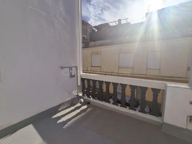 AMPLIA Y LUMINOSA CASA REFORMADA EN ZONA LLOMBAI, BURRIANA - foto 2
