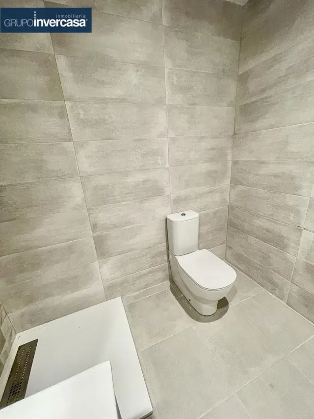 Vivienda seminueva con plaza de aparcamiento situada en Plaza San Rafael de Quart de Poblet (Valencia). — 24