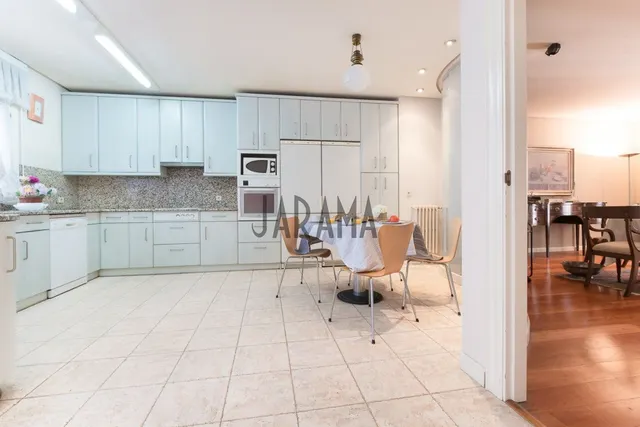 ESPECTACULAR ÁTICO DE 350 M2 EN EL CENTRO — 27