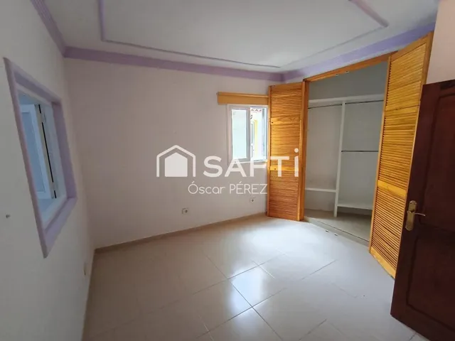 Casa terrera de 4 niveles con gran potencial — 17