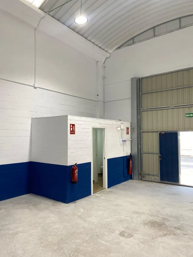 MINI-NAVES EMPRESARIUM. NAVE 11 CALLE AJEDREA 13 — 11