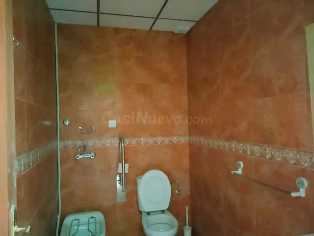 LOCAL COMERCIAL EN ALQUILER — 5