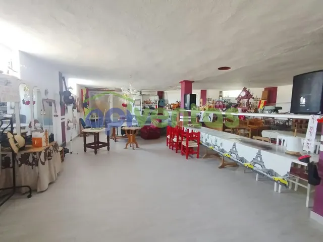 Casa vallada de 3 plantas — 34