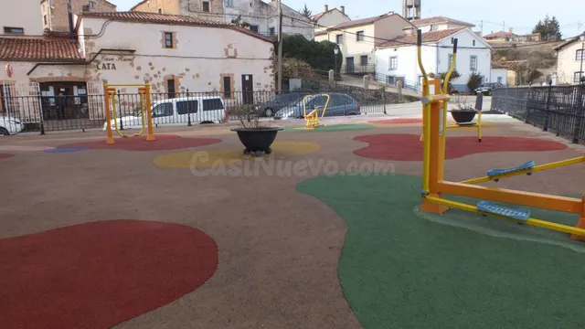 Oportunidad única a solo 7 km de Soria: versátil, con histor - foto 4