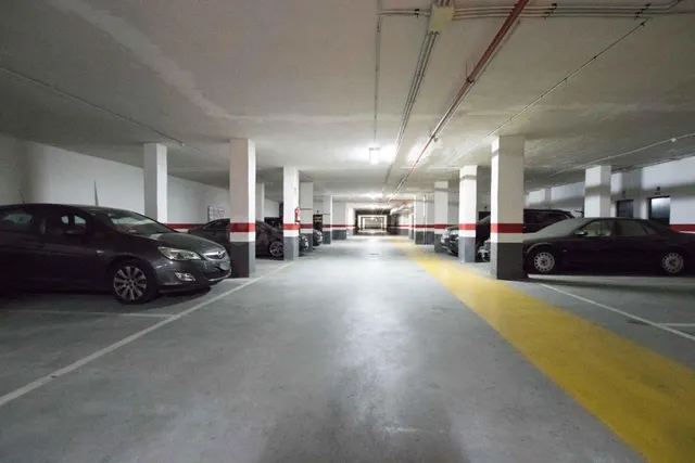 Venta de trastero con plaza de garaje en Benalmádena, Málaga - foto 2
