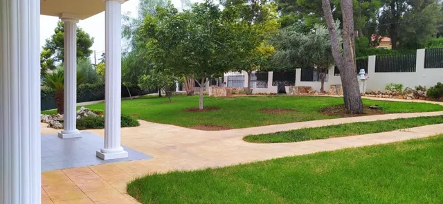 CHALET EXCLUSIVO CON GRAN PARCELA, PRIVACIDAD Y ACABADOS DE LUJO. — 16