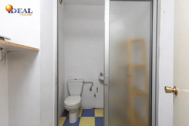 Local comercial en venta en calle agustina de aragón — 15
