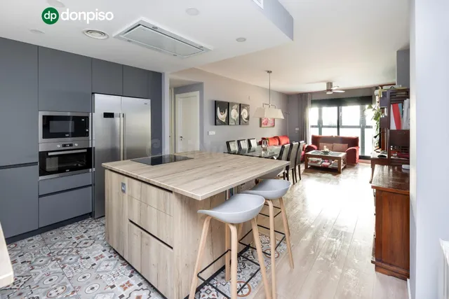La vivienda perfecta para su familia. Edificio nuevo. Garaje. Excelente zona — 4