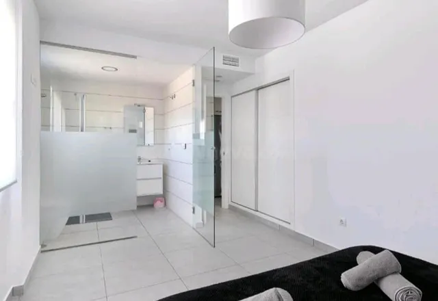 Bonito apartamento moderno, 3 Dormitorios en aguas Nuevas. U - foto 3