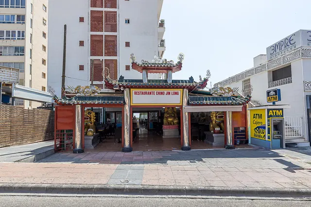 Local comercial en primera línea de playa en Magaluf — 31