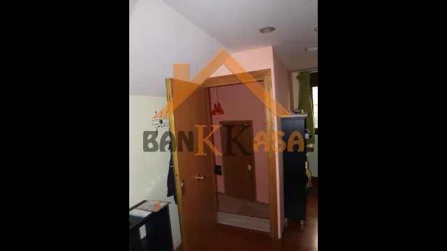 SE VENDE ADOSADA DE 4 PLANTAS EN DALÍAS ZONA IGLESIA — 26