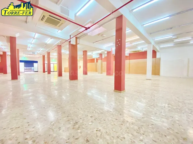 GRAN LOCAL COMERCIAL EN NUEVA ANDALUCIA - foto 4