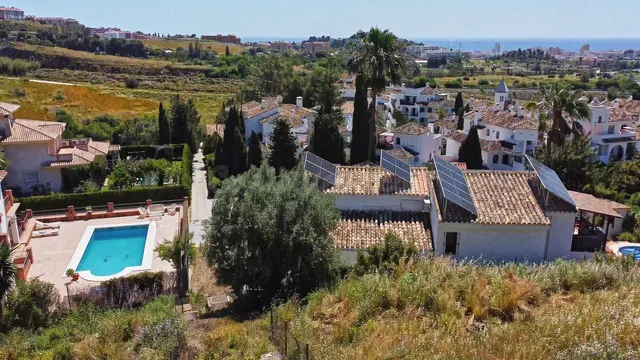 Terreno en Mijas con vistas al mar y construcción exclusiva - foto 2