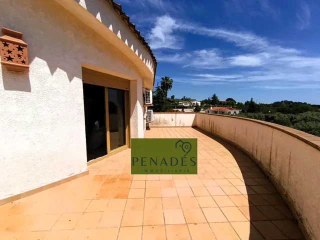 ESTUPENDA VILLA MUY CERCA DE LA POBLACIÓN — 8